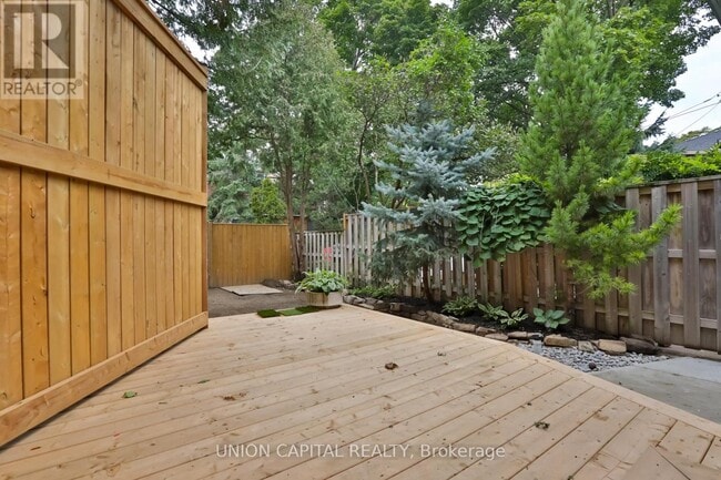 Building Photo - 56 Ravina Crescent