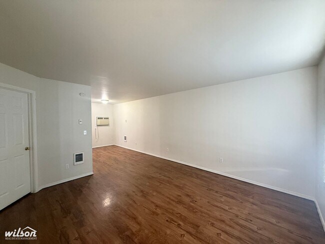 Building Photo - 1103 Browne Ave