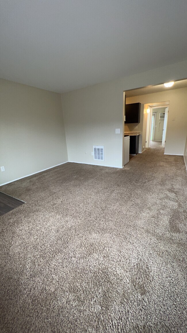 Foto del edificio - Davis Creek Apartments