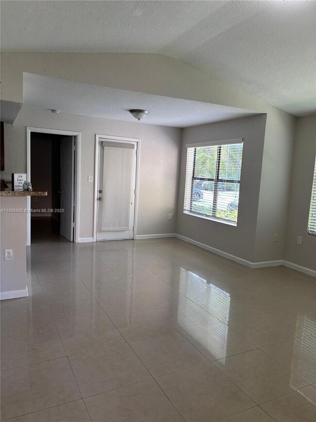 Foto del edificio - 15591 SW 105th Terrace