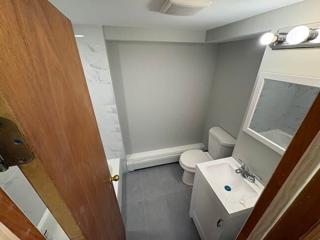 Foto del edificio - 170 Woodland Ave