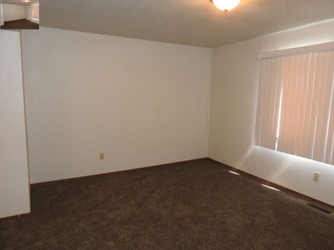 Building Photo - 4045 E. 20th, (Eastside Estates)-A-72