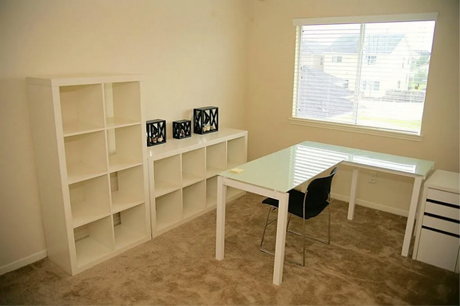 Foto del edificio - 1627 Royal Chase Dr