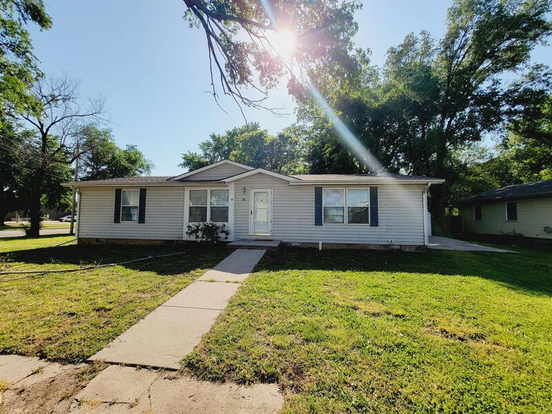 Primary Photo - 601 N Washington Ave