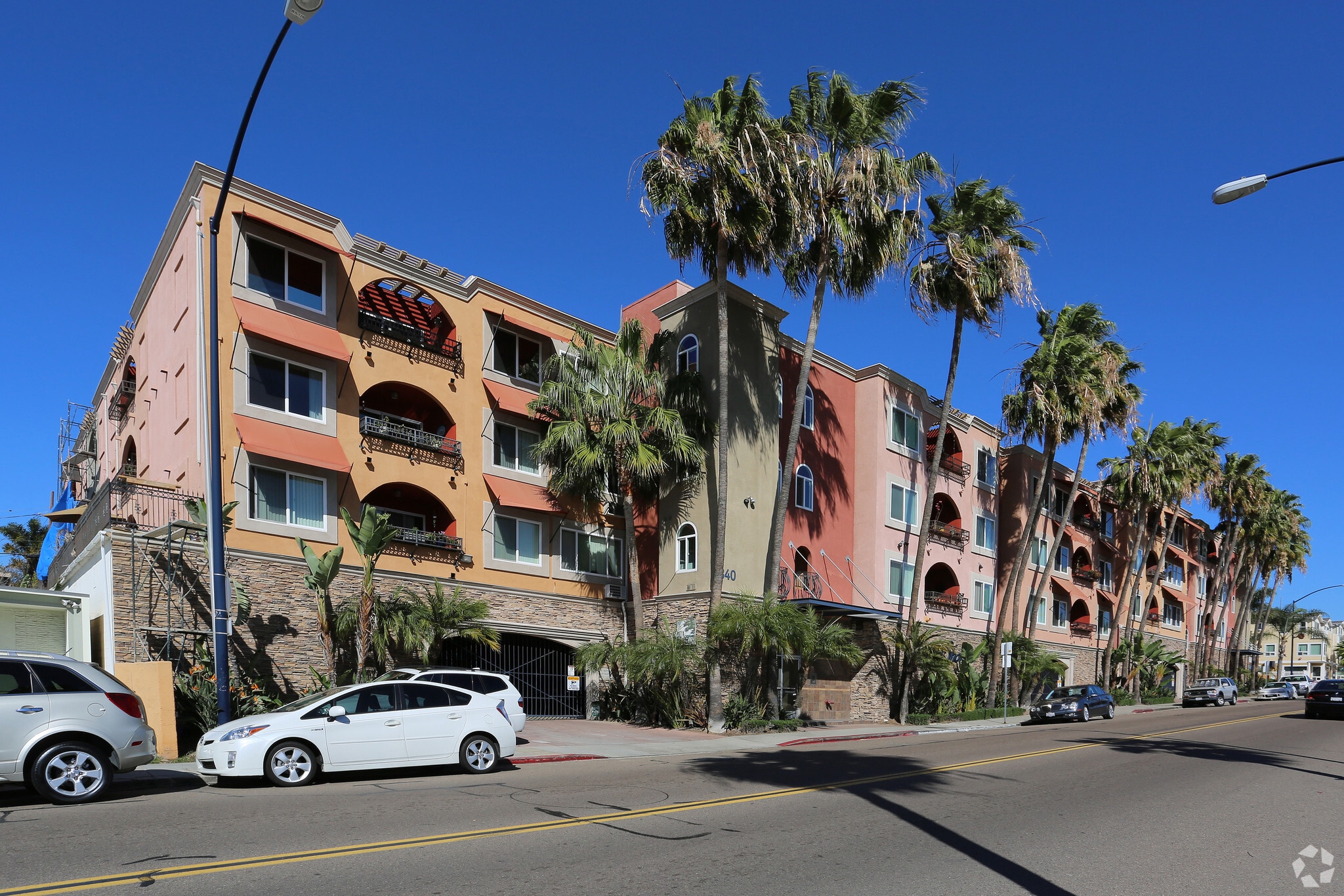 Pacific Shores Apartments