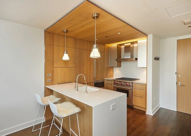 Foto del edificio - 211 E 13th St