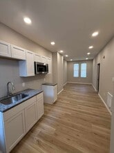 Building Photo - 145 Farson St