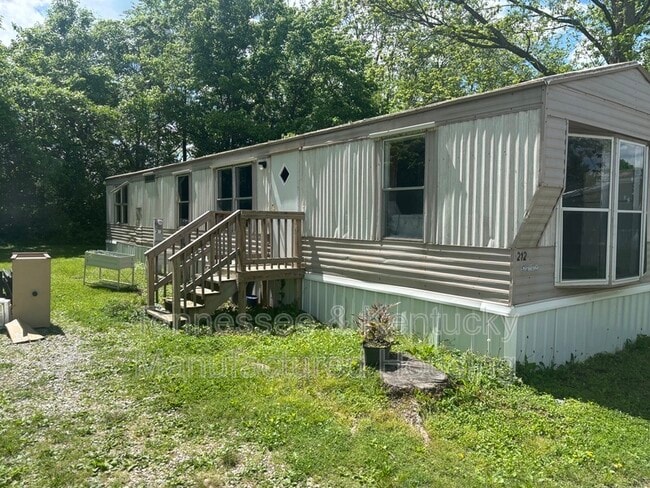 Building Photo - 212 Eller Dr