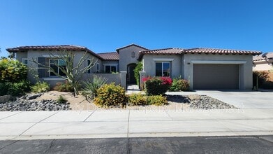 Building Photo - 78987 Yorkville Ln