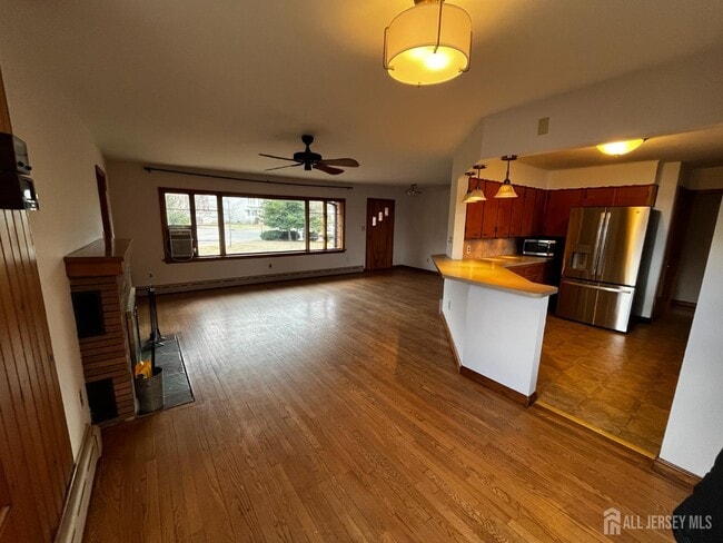 Foto del edificio - 123 McCutcheon Ave