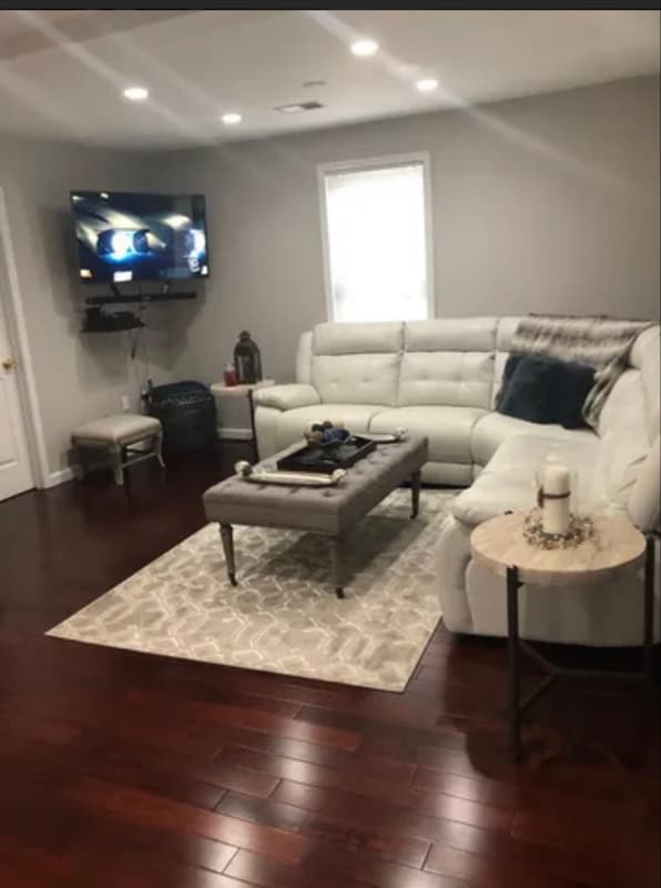 Primary Photo - 229 David St