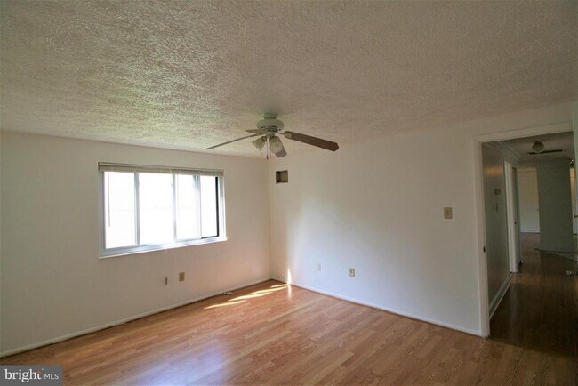 Foto del edificio - 19517 Gunners Branch Rd