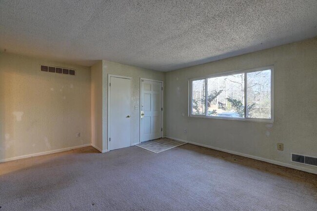 Foto del edificio - 2223 Davis Rd SW