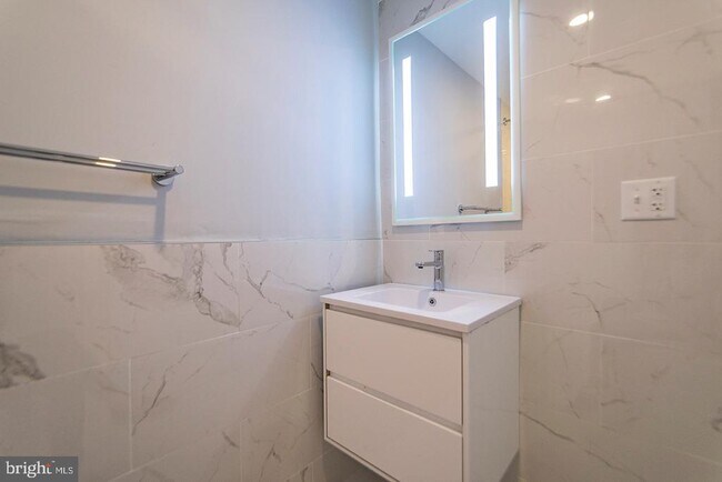 Foto del edificio - 412 S 13th St