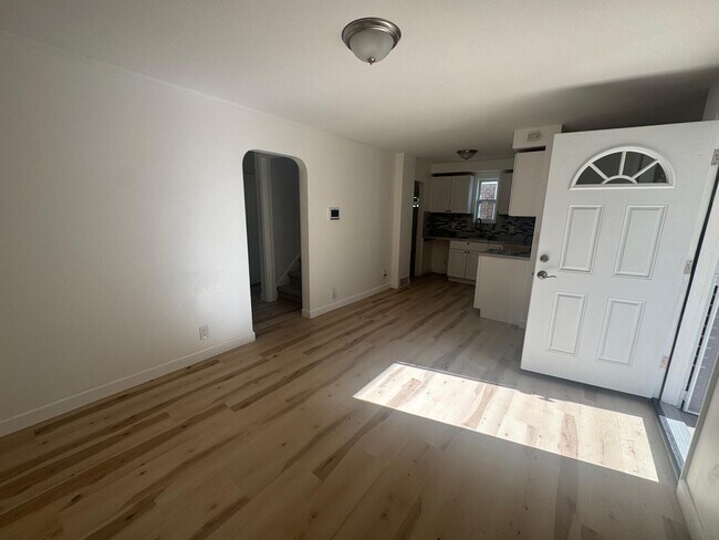 Foto del edificio - 15243 Eastwood St