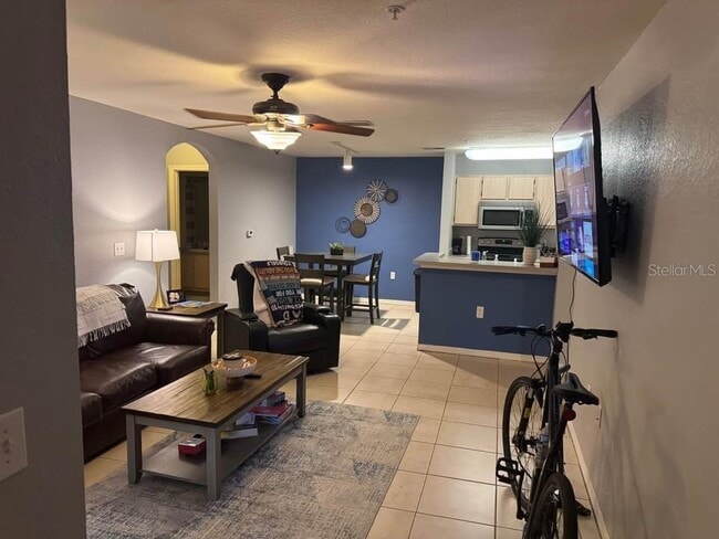 Foto del edificio - 8905 Manor Loop