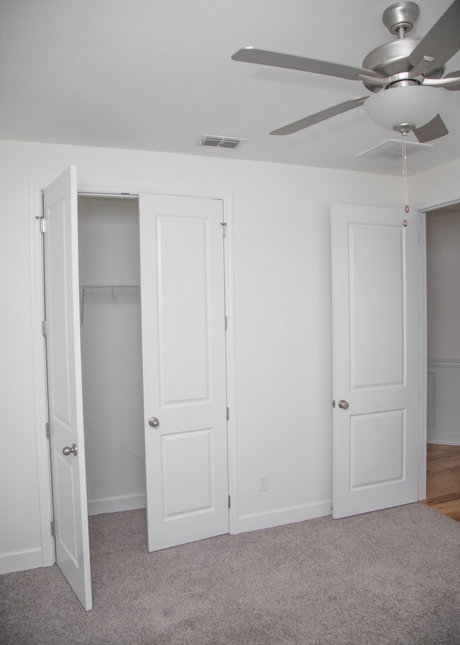 Building Photo - 2284 Lexington Parc Dr
