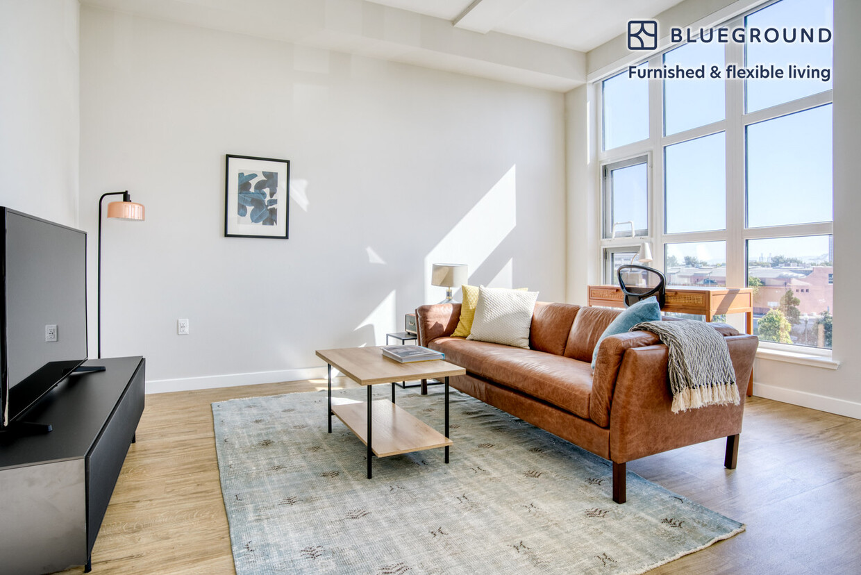 Foto principal - 6251 Shellmound St