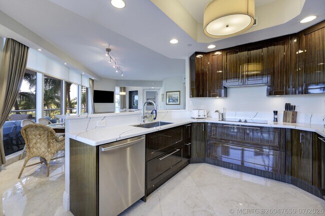 Foto del edificio - 2700 N Ocean Dr