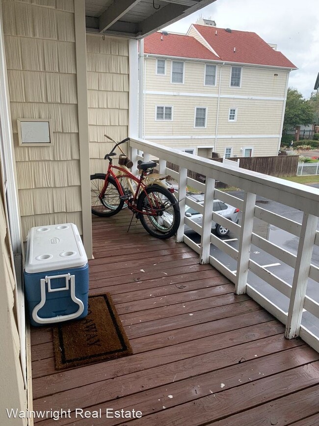Building Photo - 2 br, 1 bath House - 3235 Page Avenue #6