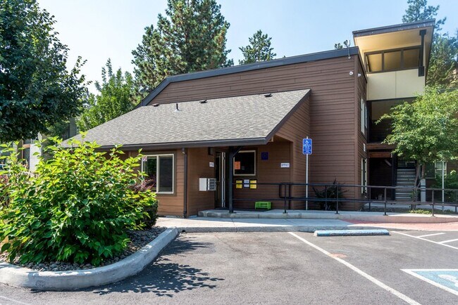 Foto del edificio - 1695 NE Purcell Blvd