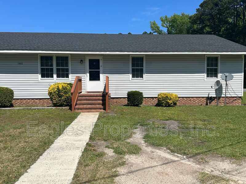 Primary Photo - 1401 Dakota Ave