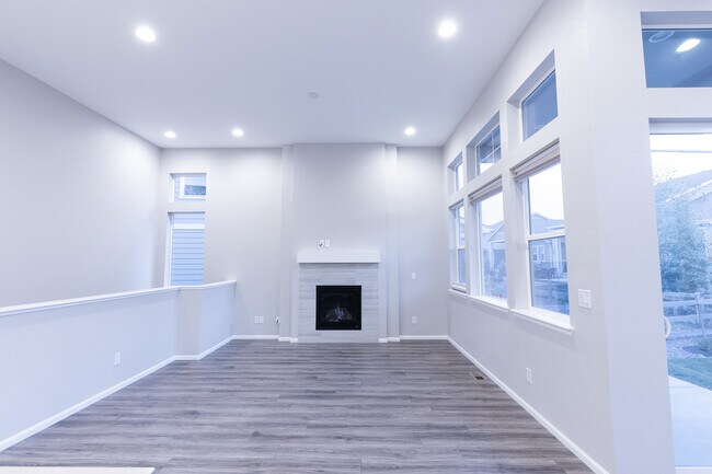 Building Photo - 3197 Deering Lake Dr