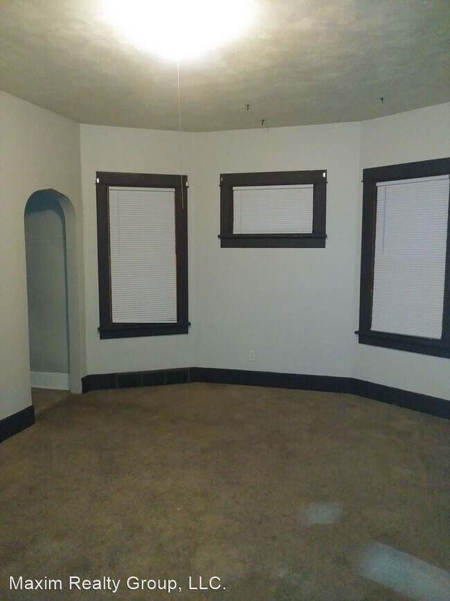 Foto del edificio - 4 br, 1 bath House - 2874 CROWN POINT AVE