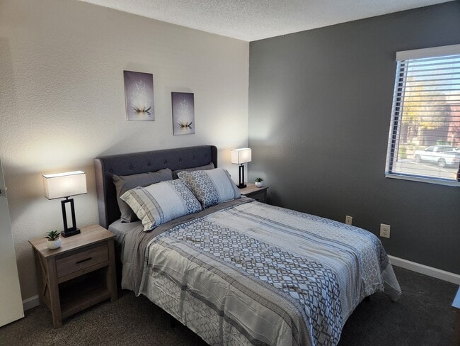 1B / 1B - 704Sq. Ft - Heather Brook Apartments