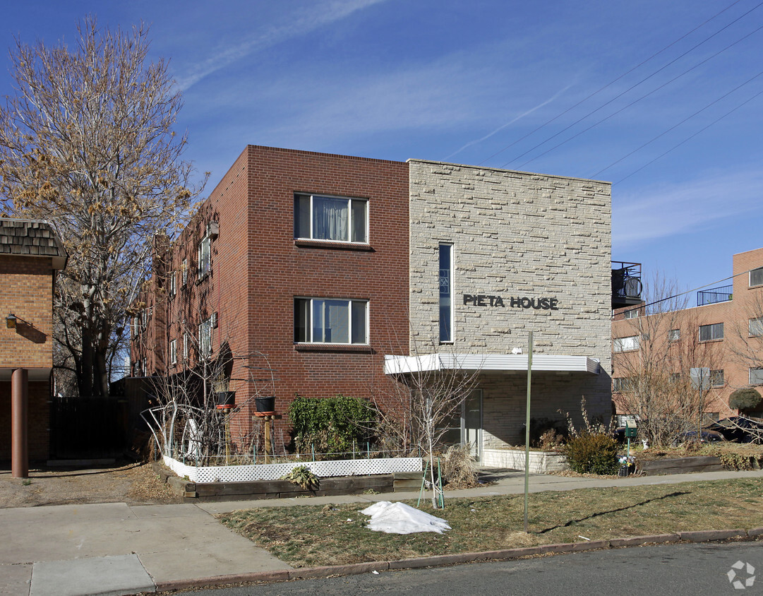 Primary Photo - Pieta House