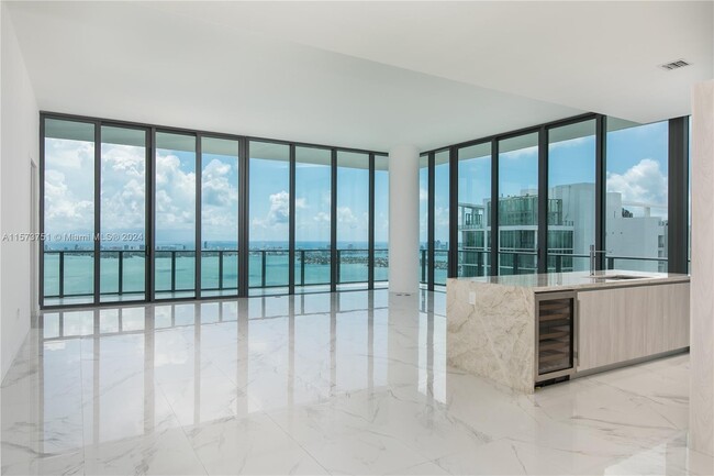 Foto del edificio - 480 NE 31st St