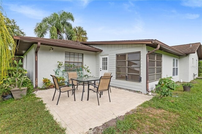 Foto del edificio - 3253 Oak Point Cir