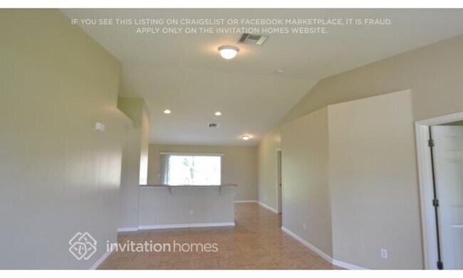 Building Photo - 3503 SW 12th Ave