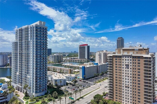 Building Photo - 1950 S Ocean Dr