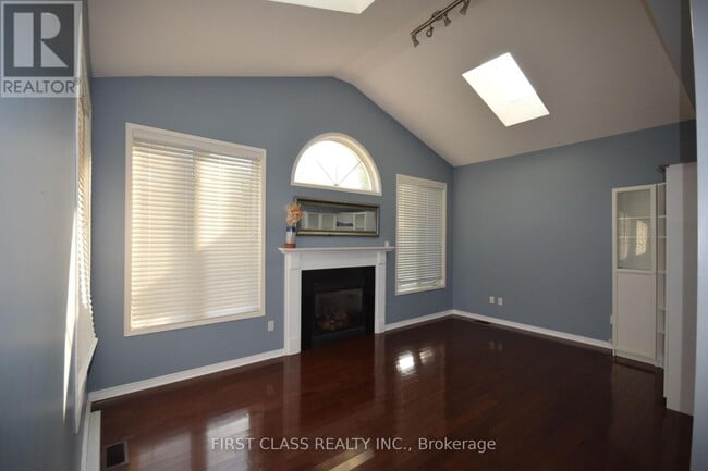 Building Photo - 5168 Littlebend Dr