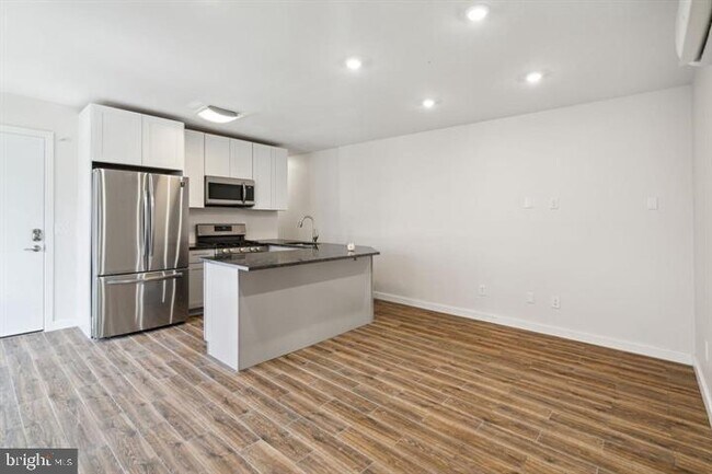 Building Photo - 855 N 16th St