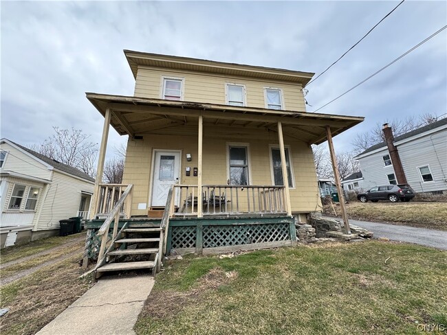 Building Photo - 117 W Schuyler St
