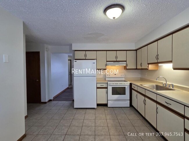 Building Photo - 2 Hartley St