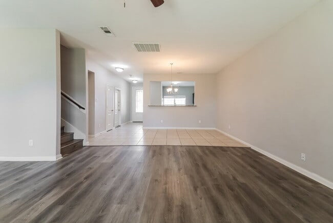 Building Photo - 900 Princewood DR