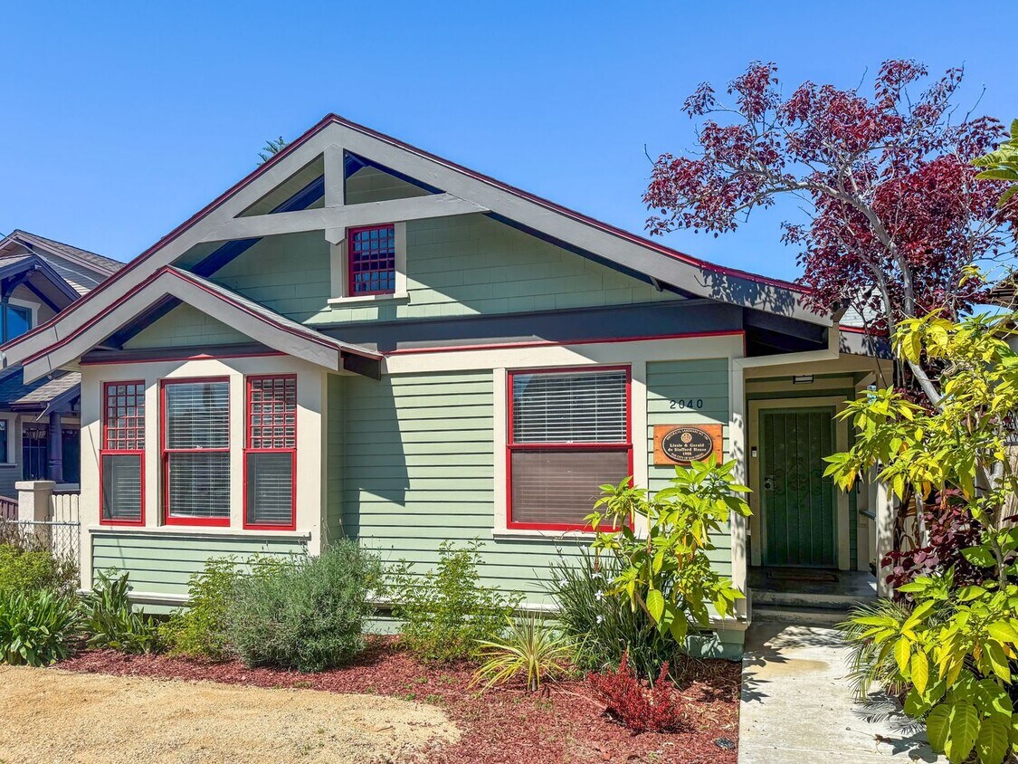Foto principal - Charming 2BR/1BA in San Diego Available Now!
