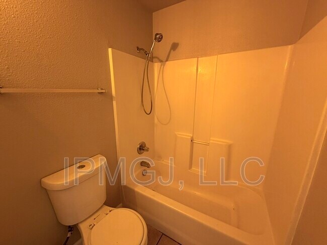 Foto del edificio - 3246.5 Downey Ct