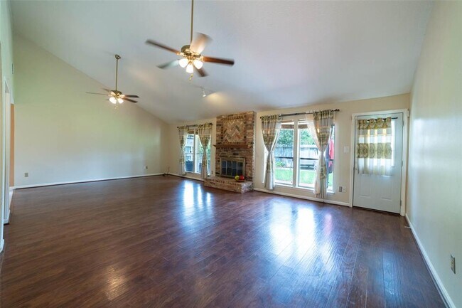 Building Photo - 6822 Los Tios Dr