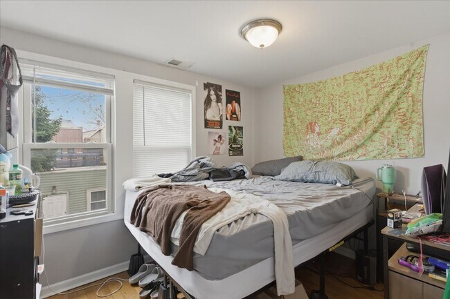 Foto del edificio - 3727 N Ashland Ave