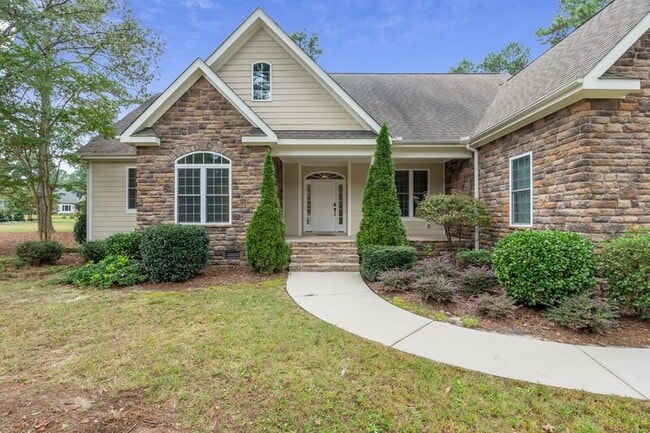 Foto del edificio - 108 Hammerstone Cir