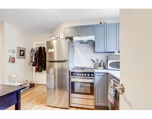 Building Photo - 149 Endicott St