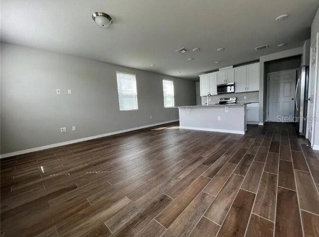 Building Photo - 756 Legacy Dr