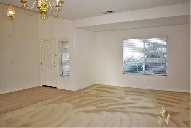 Foto del edificio - Resident Benefit Package Property