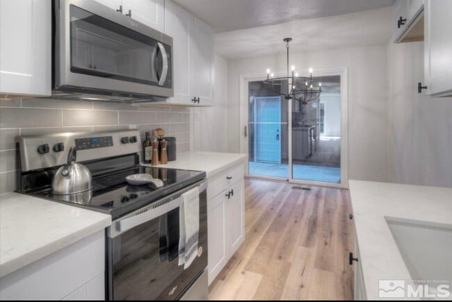 Building Photo - 2014 Branch Ln