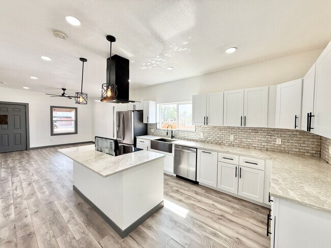 Foto del edificio - 1839-1839 E 4th St