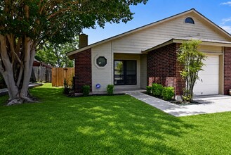 Building Photo - 3410 Ridge Ash